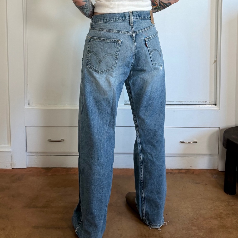 Vintage Levis 529 Mens Jeans 34x32 Light Wash Distressed Baggy Straight Leg - Picture 6 of 7